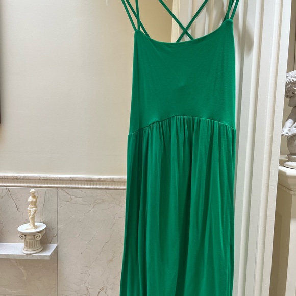 Gorgeous green size M sun dress - Picture 2 of 6